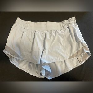 Lululemon hotty hot low rise 2.5” shorts Blue Linen Size 10